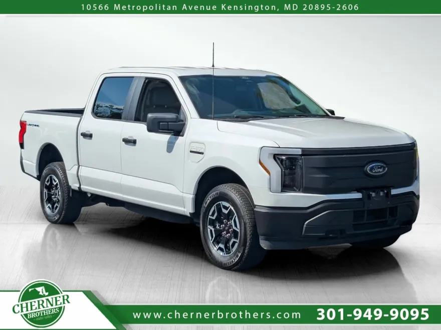 2022 Ford F-150 Lightning photo 1
