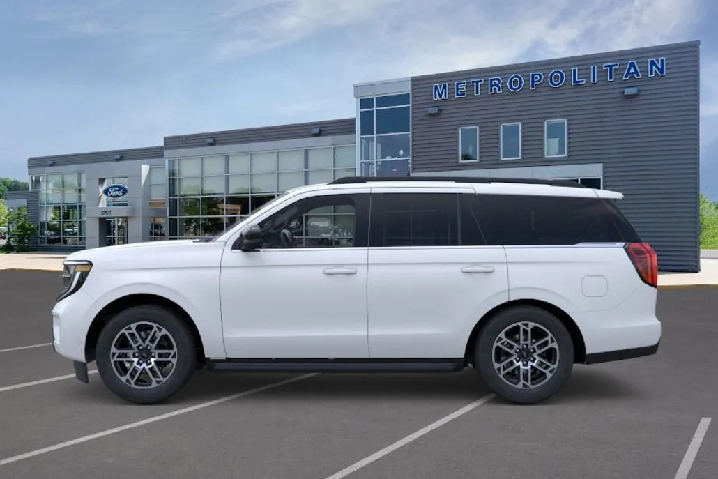 2025 Ford Expedition photo 1