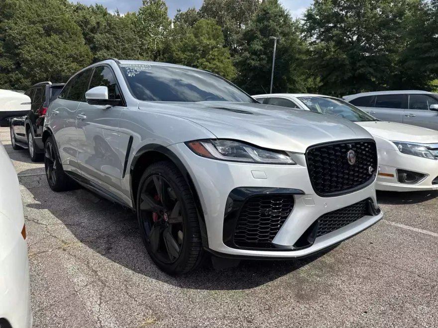 2023 Jaguar F-PACE SVR photo 1