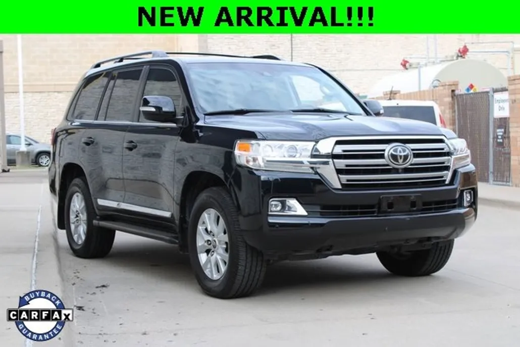 2016 Toyota Land Cruiser photo 1