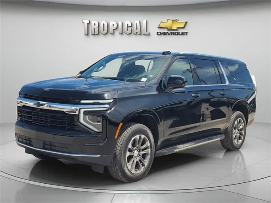 2025 Chevrolet Suburban LS photo 1