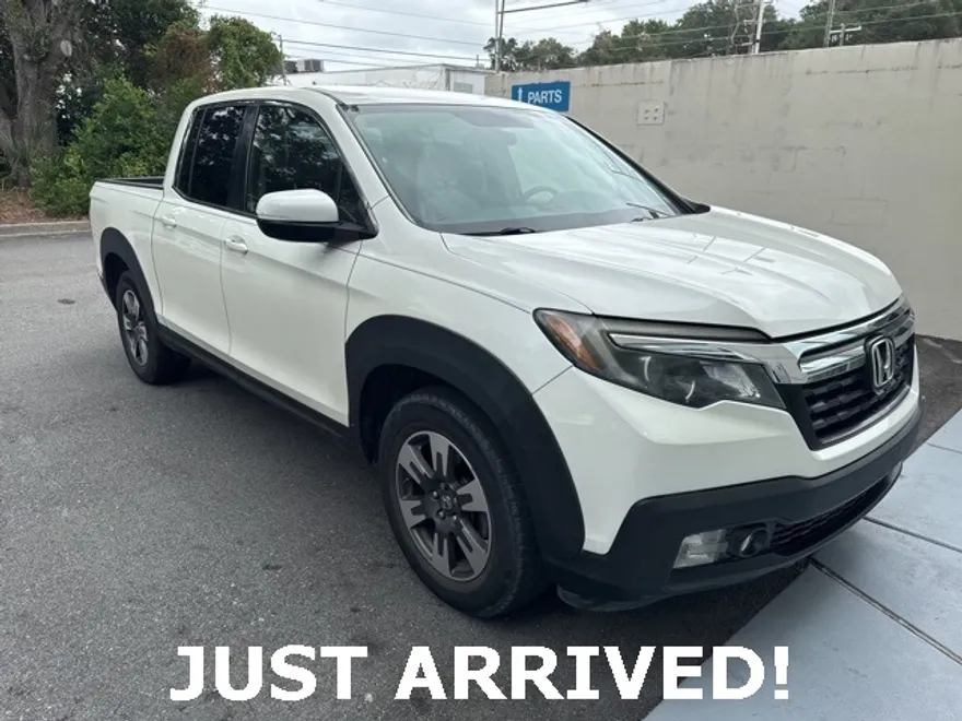 2017 Honda Ridgeline RTL photo 1