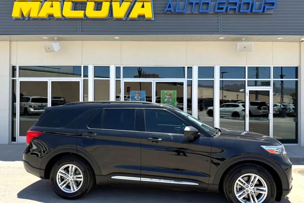 2020 Ford Explorer XLT photo 1