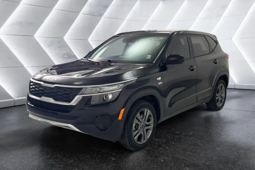 2022 Kia Seltos LX photo 1