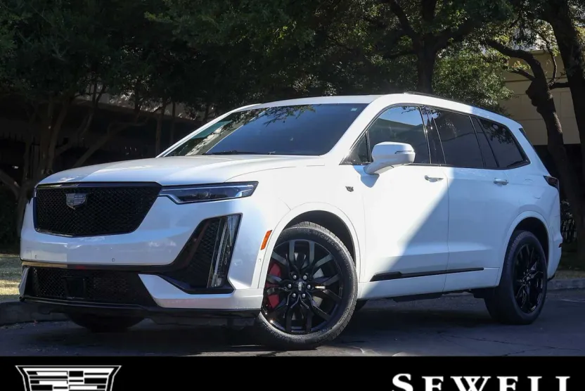 2023 Cadillac XT6 Sport photo 1
