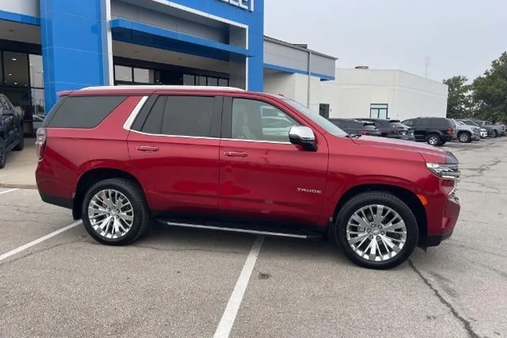 2021 Chevrolet Tahoe Premier photo 1
