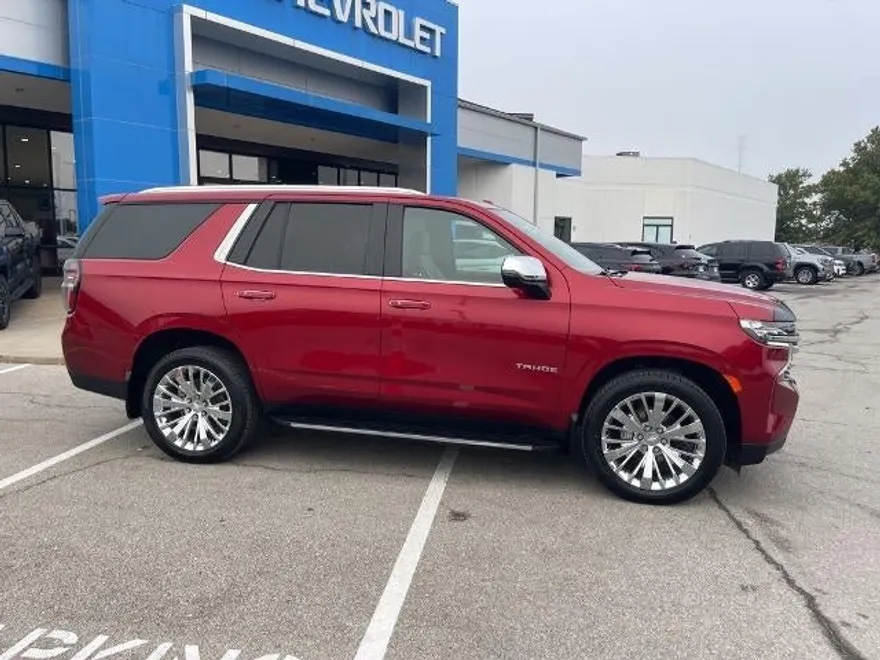 2021 Chevrolet Tahoe Premier photo 1