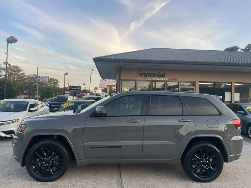 2020 Jeep Grand Cherokee Altitude photo 1