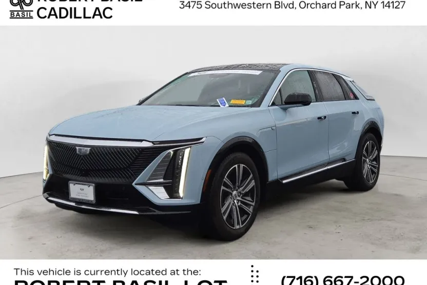 2024 Cadillac Lyriq Luxury photo 1