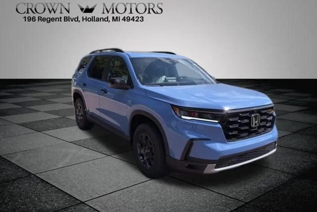 2025 Honda Pilot TrailSport photo 1