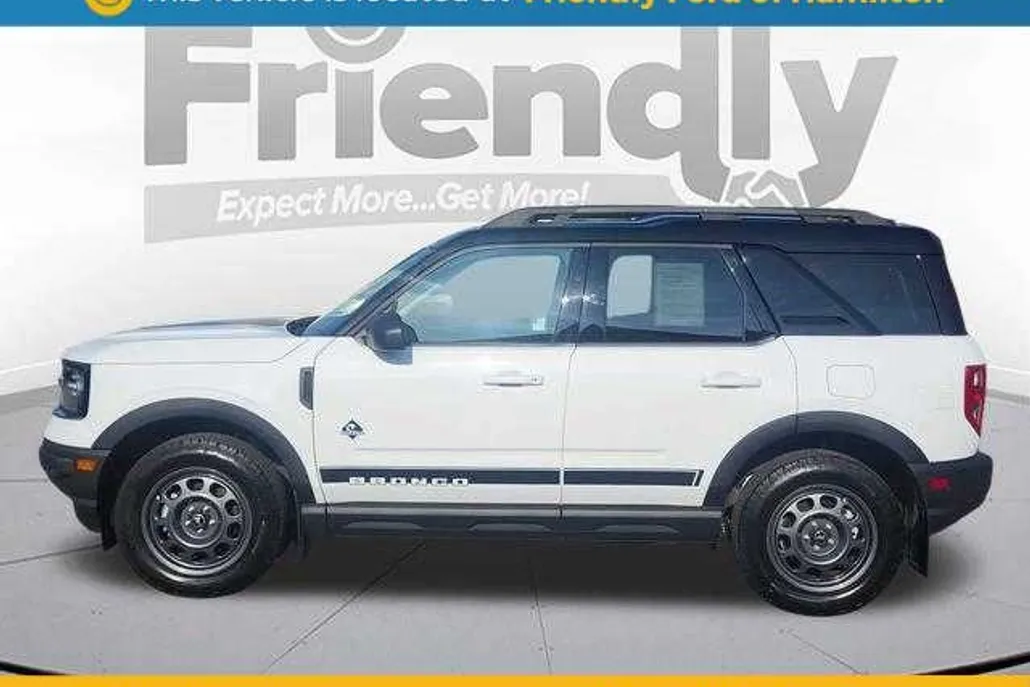 2024 Ford Bronco Sport Outer Banks photo 1