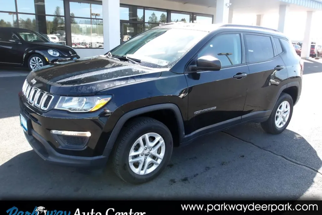 2018 Jeep Compass Sport photo 1