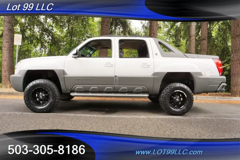 2002 Chevrolet Avalanche photo 1