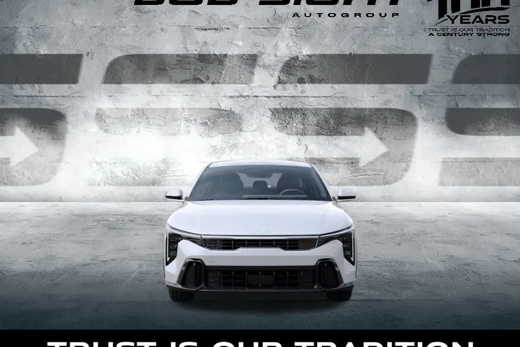 2025 Kia K4 GT-Line photo 1