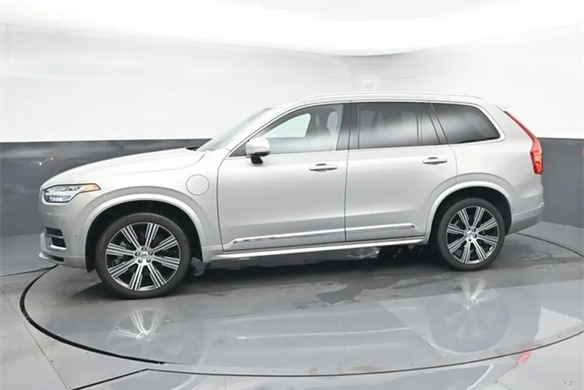 2024 Volvo XC90 Ultimate photo 1