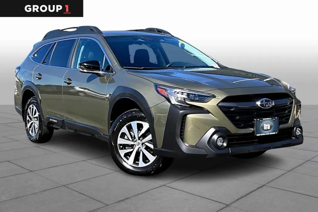 2023 Subaru Outback Premium photo 1