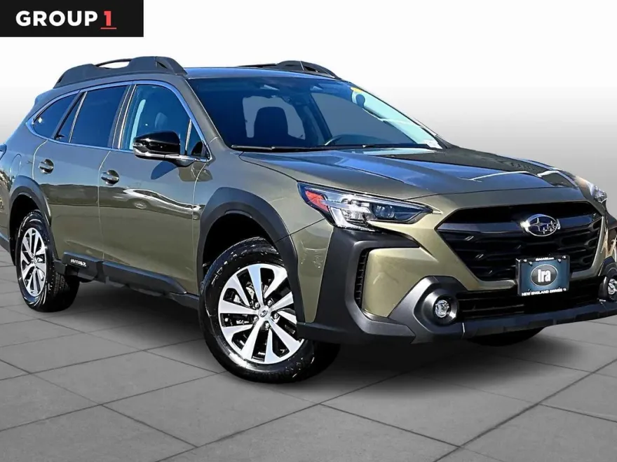 2023 Subaru Outback Premium photo 1