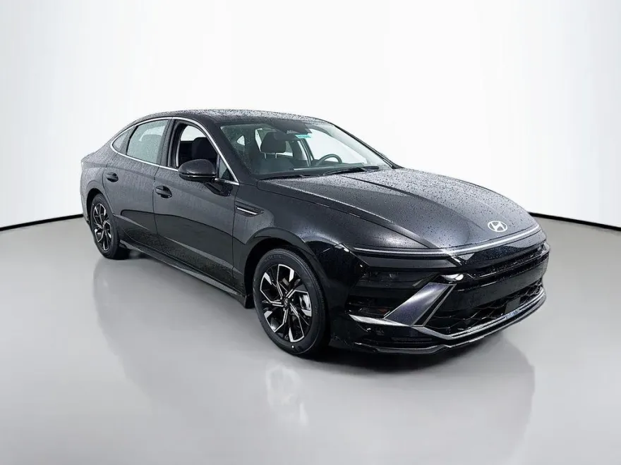2025 Hyundai Sonata SEL photo 1