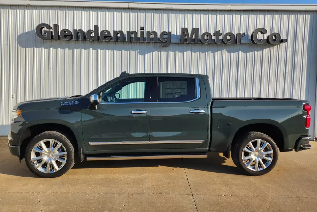 2026 Chevrolet Silverado 1500 High Country photo 1