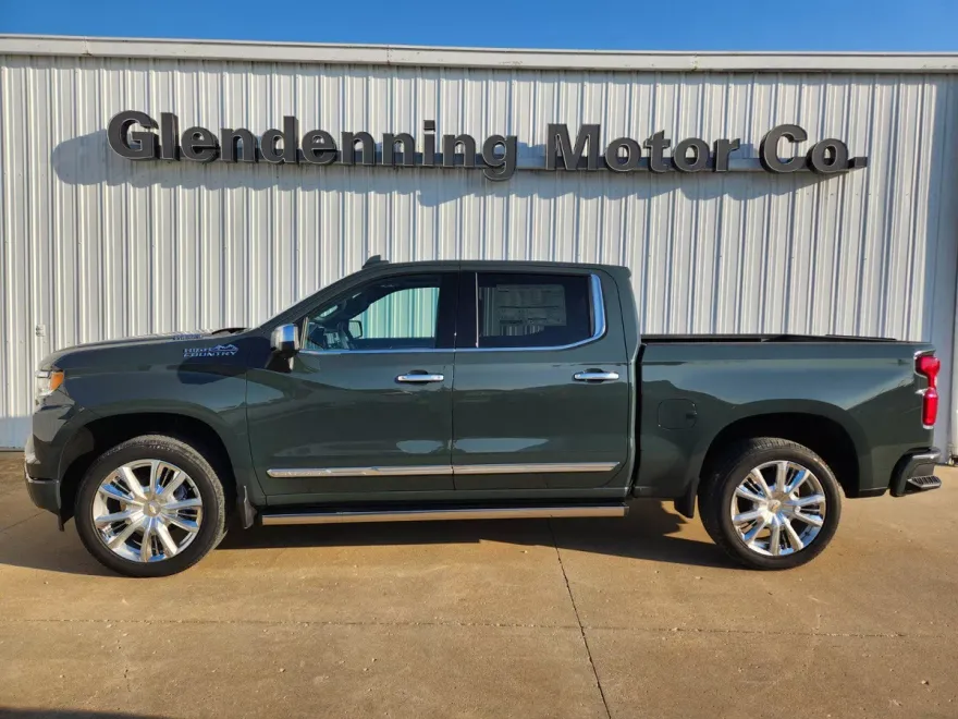 2026 Chevrolet Silverado 1500 High Country photo 1