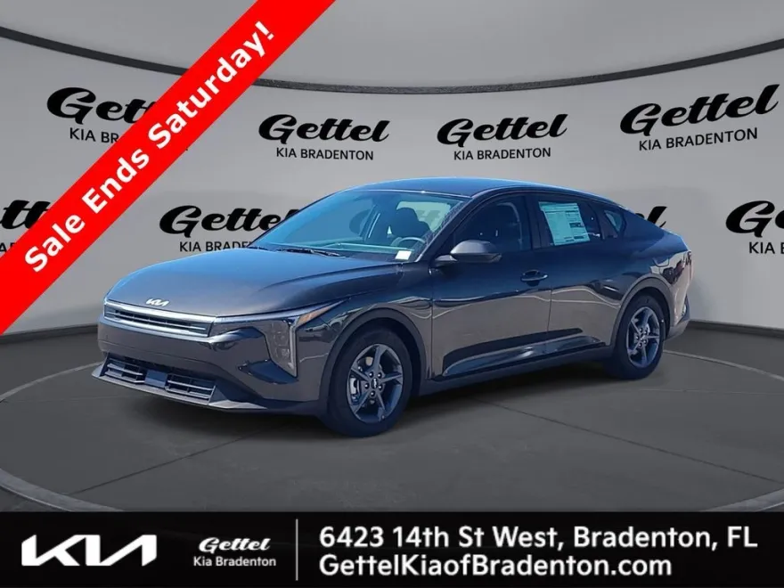 2025 Kia K4 LXS photo 1