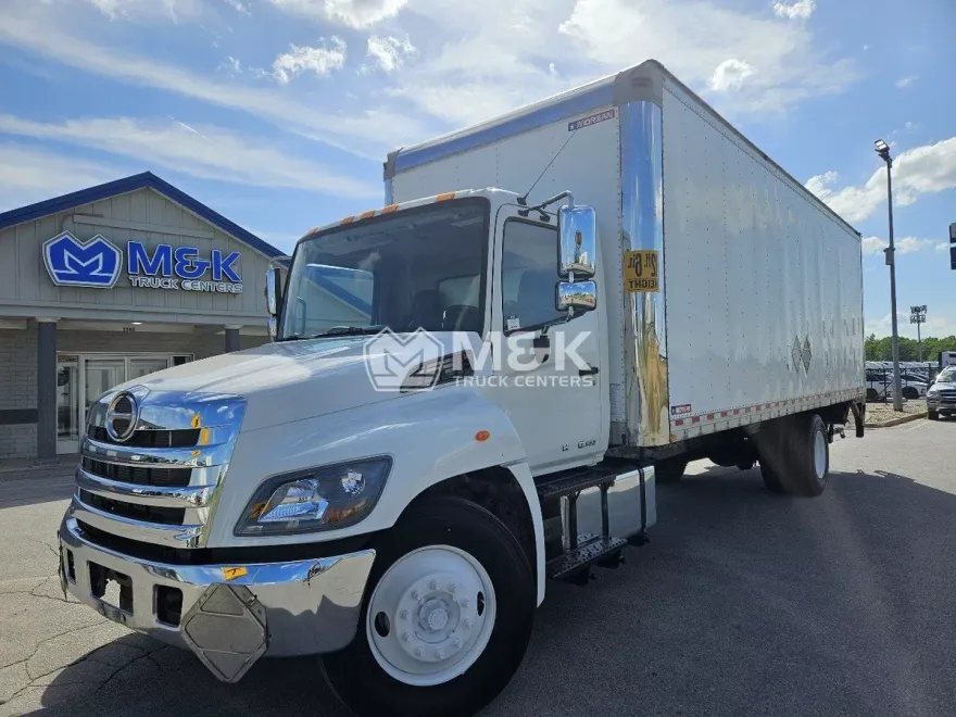 2018 Hino Conventional Type Truck photo 1