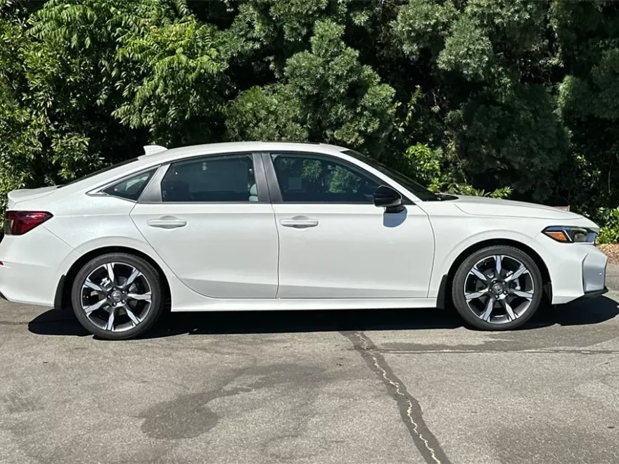 2025 Honda Civic Sport Touring photo 1