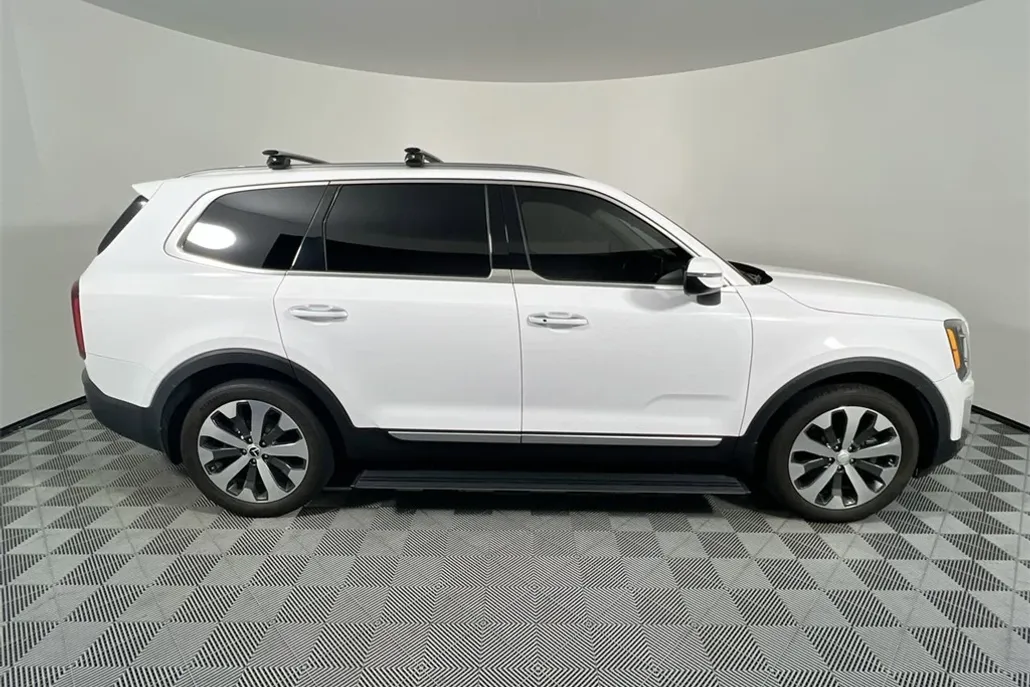 2021 Kia Telluride S photo 1