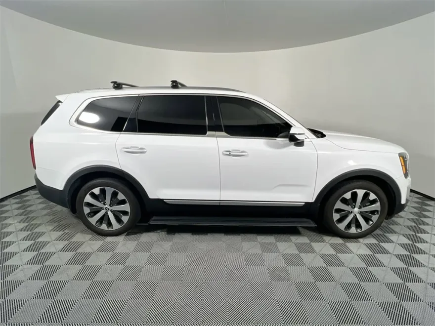2021 Kia Telluride S photo 1
