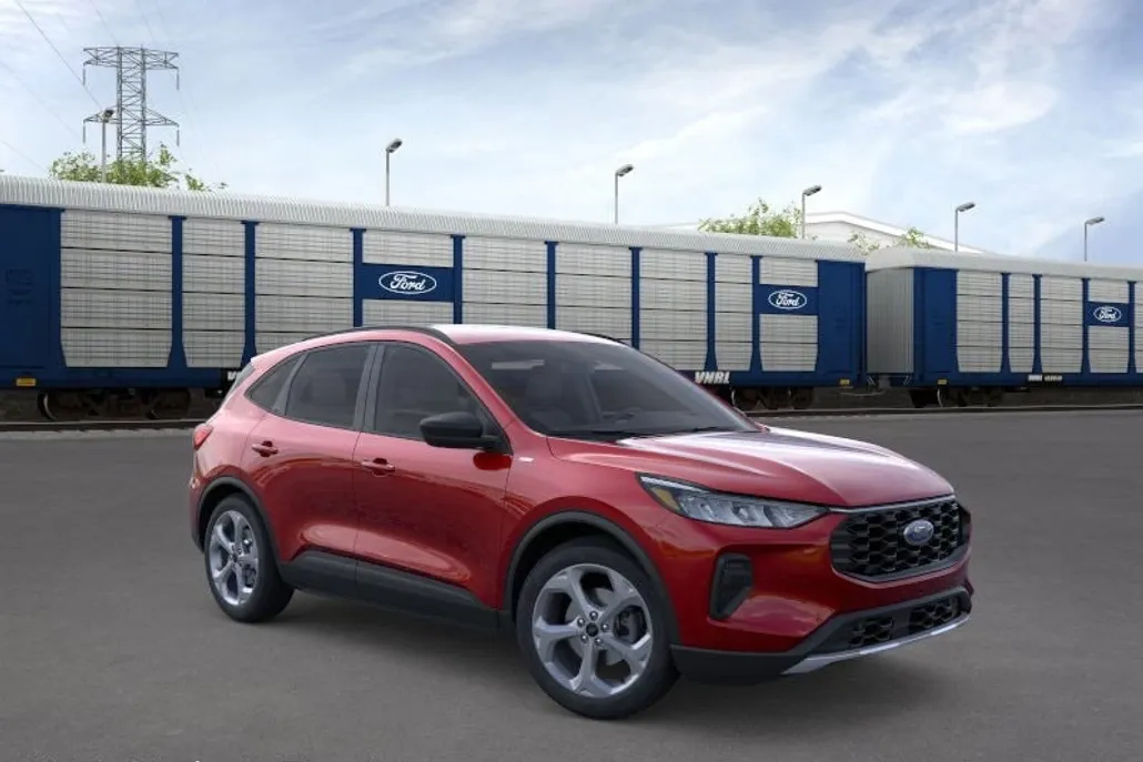 2025 Ford Escape ST-Line photo 1
