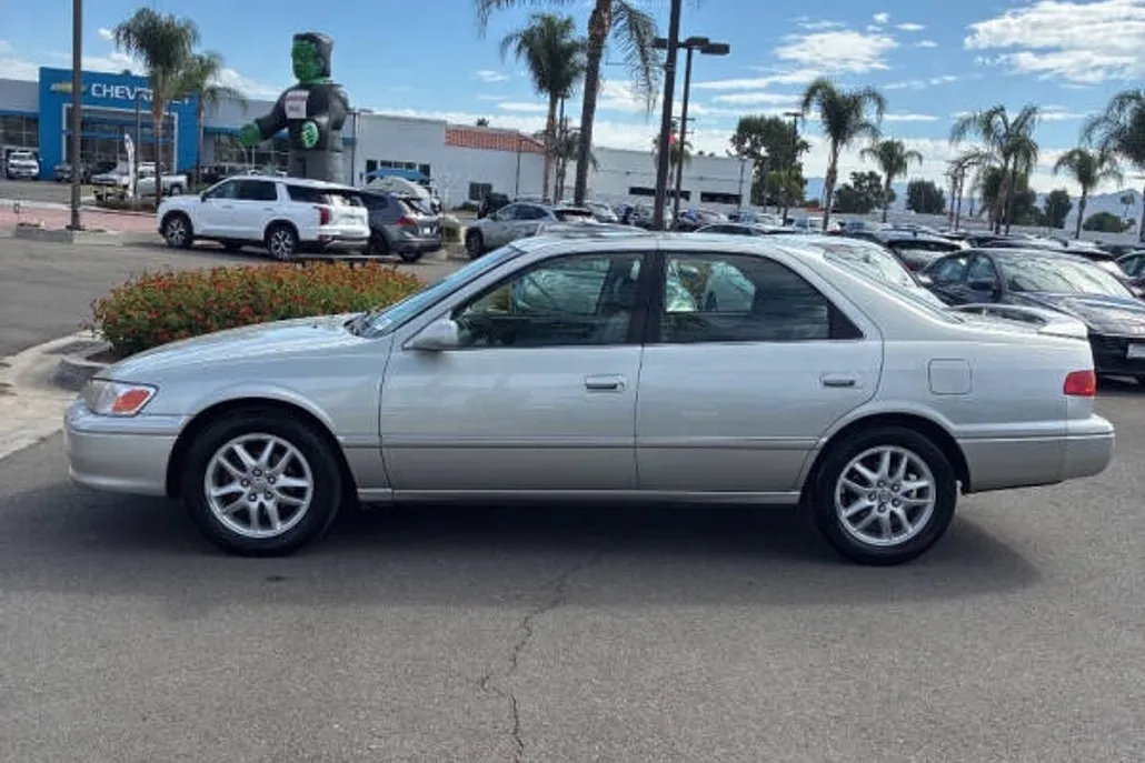 2000 Toyota Camry XLE V6 photo 1