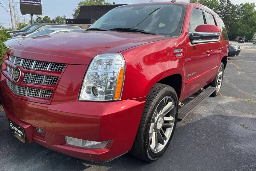 2012 Cadillac Escalade Premium photo 1