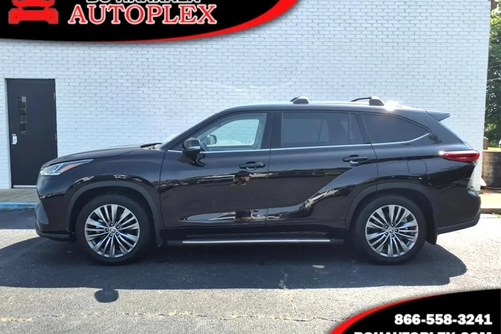 2022 Toyota Highlander Hybrid Platinum photo 1