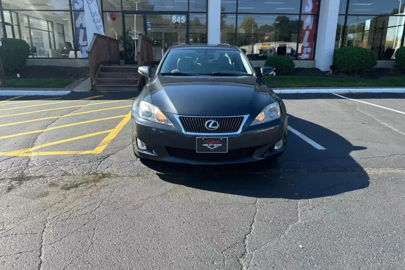 2010 Lexus IS 250 photo 1