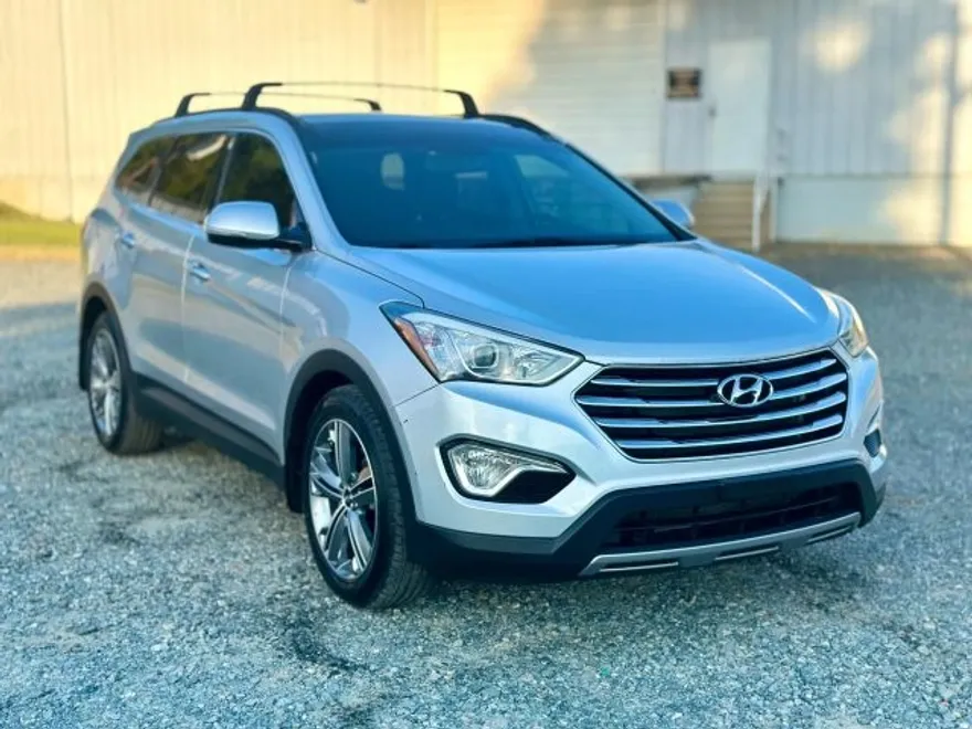 2016 Hyundai Santa Fe Limited Sport photo 1