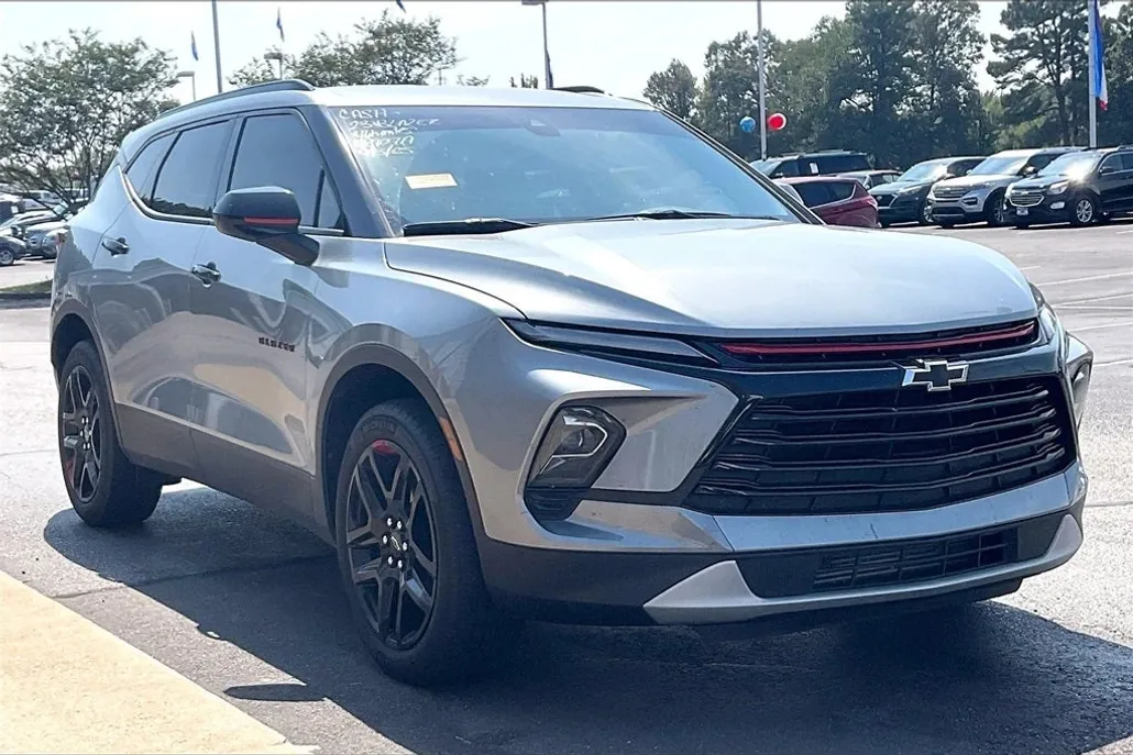 2023 Chevrolet Blazer 2LT photo 1