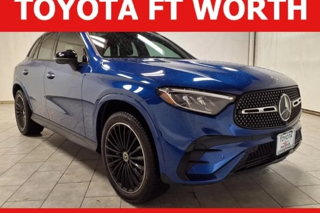 2023 Mercedes Benz GLC 300 4MATIC photo 1