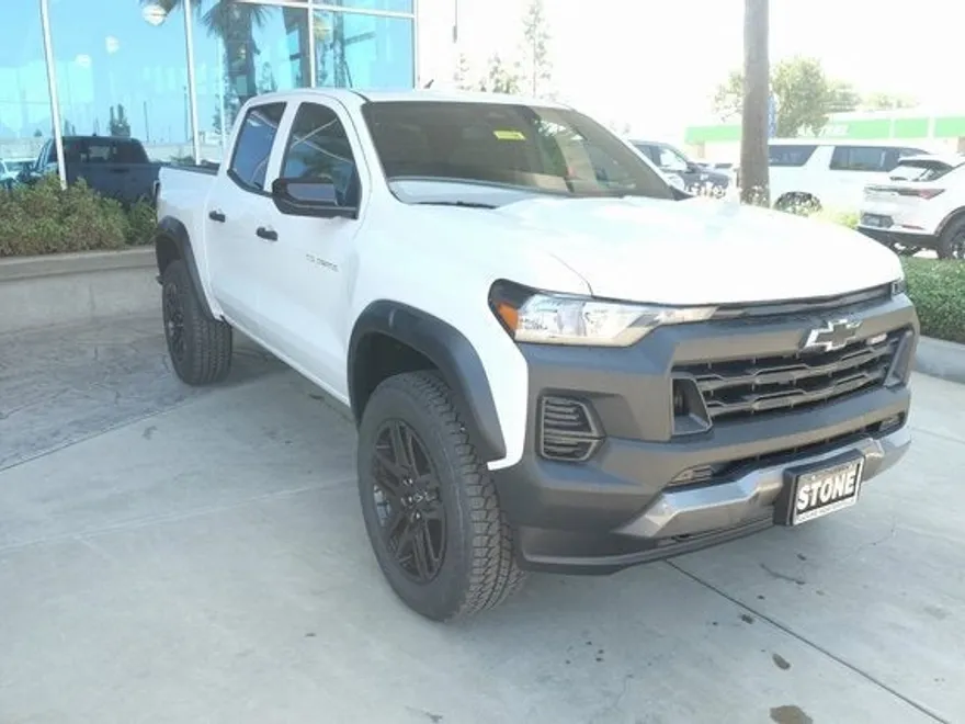 2025 Chevrolet Colorado Trail Boss photo 1