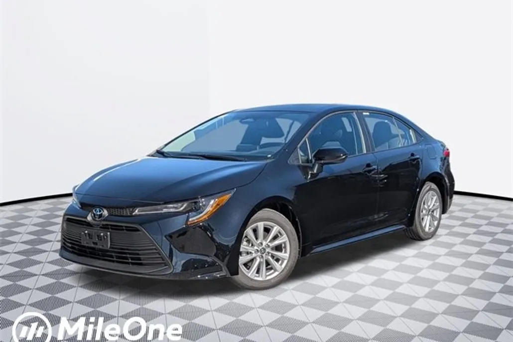 2026 Toyota Corolla LE photo 1