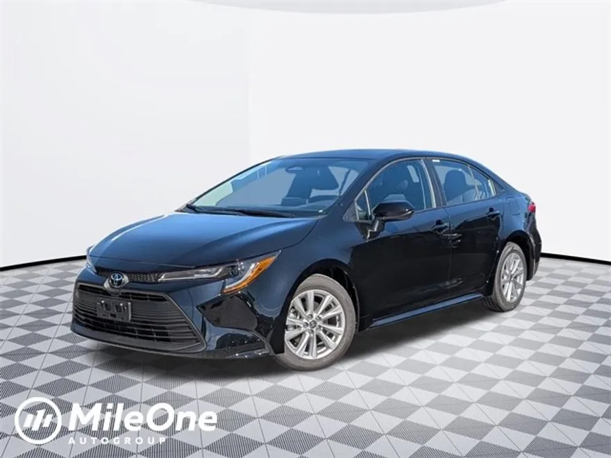 2026 Toyota Corolla LE photo 1