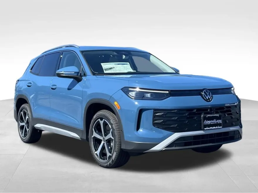 2025 Volkswagen Tiguan SE photo 1