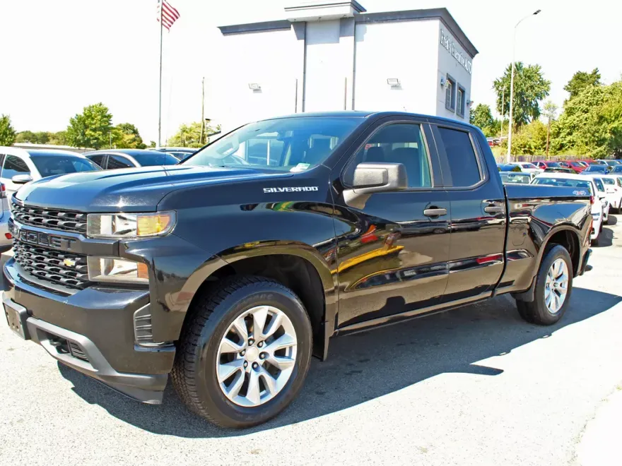 2020 Chevrolet Silverado 1500 Custom photo 1