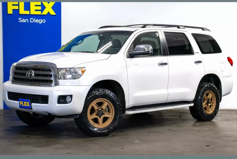 2017 Toyota Sequoia Platinum Sport photo 1
