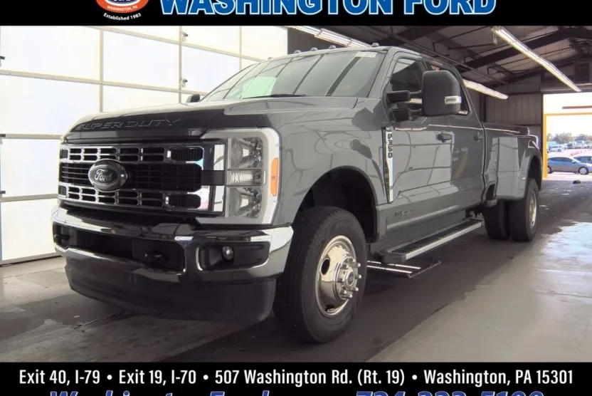 2023 Ford F-350 XLT photo 1