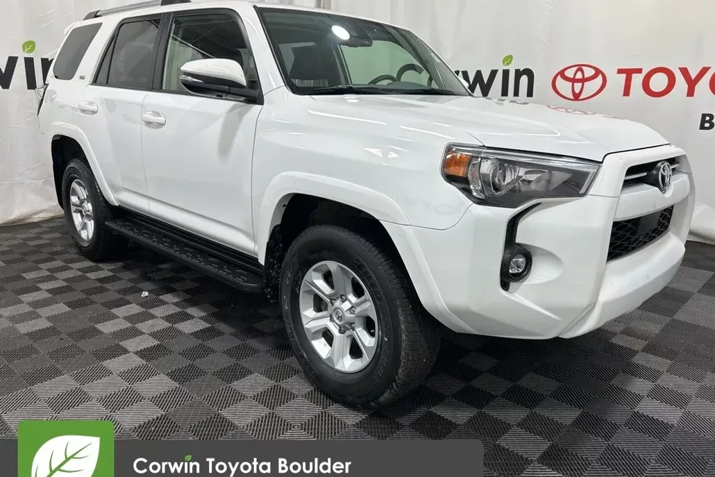 2024 Toyota 4Runner SR5 Premium photo 1