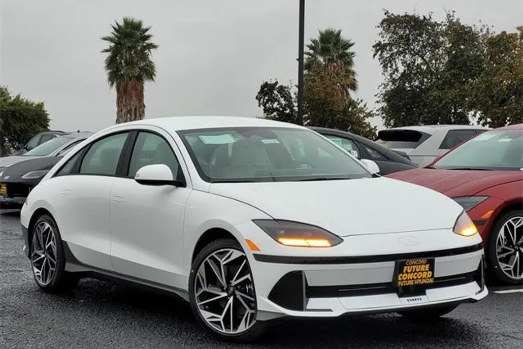 2025 Hyundai Ioniq 6 SEL photo 1