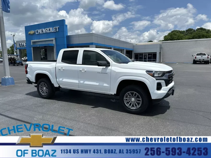 2025 Chevrolet Colorado Work Truck LT photo 1