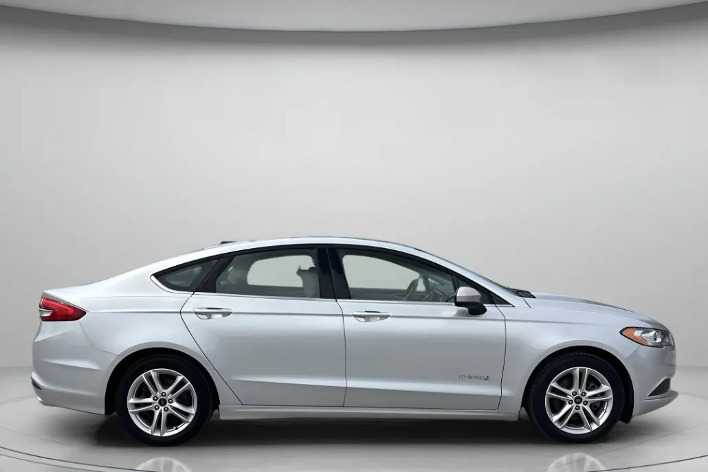 2018 Ford Fusion Hybrid S photo 1