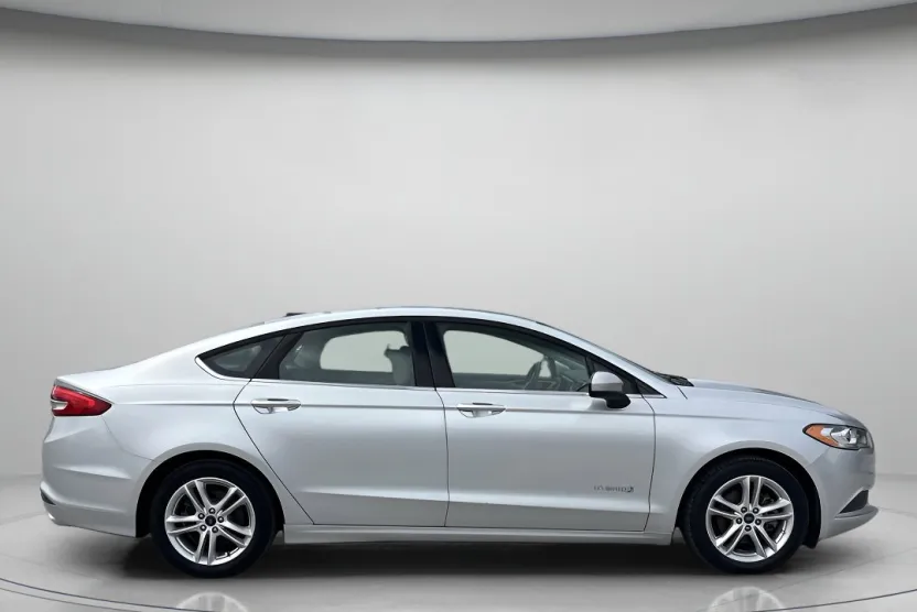 2018 Ford Fusion Hybrid S photo 1