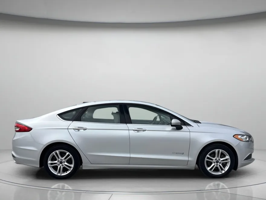 2018 Ford Fusion Hybrid S photo 1